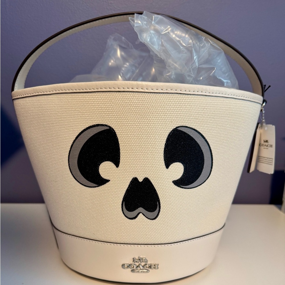 🎃 Coach Skeleton Bucket Bag - NWT